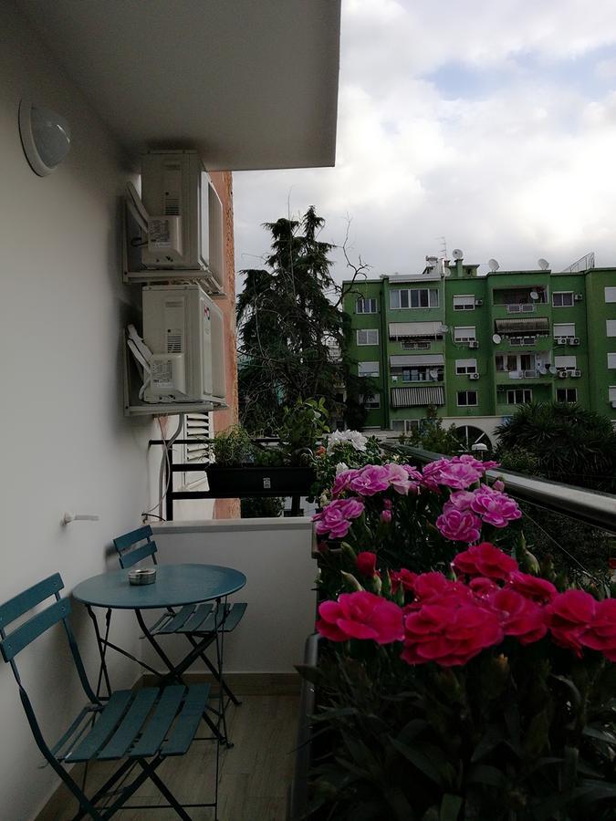 Absolute Blloku Apartment Тирана Екстер'єр фото