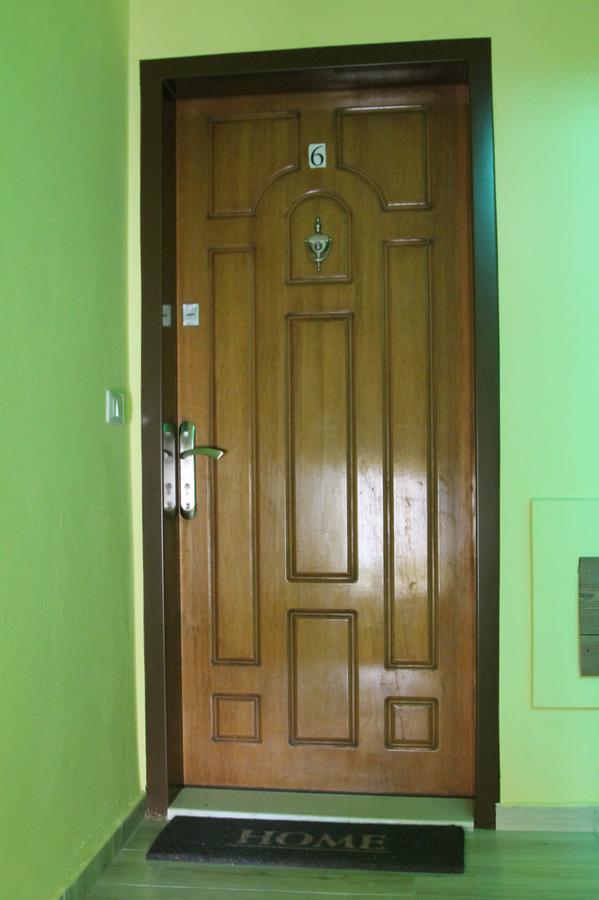 Absolute Blloku Apartment Тирана Екстер'єр фото