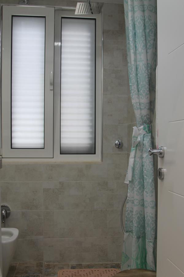 Absolute Blloku Apartment Тирана Екстер'єр фото