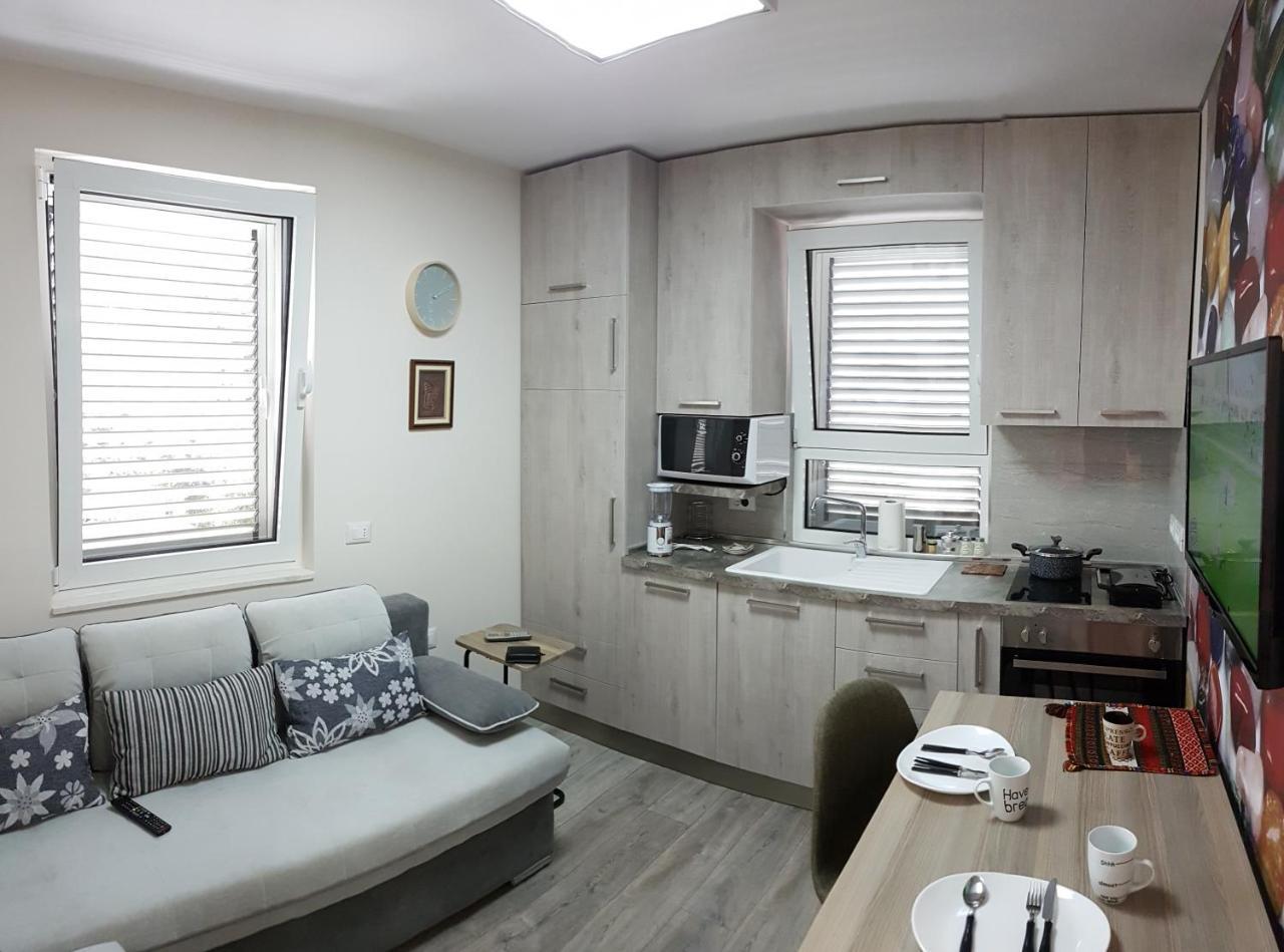 Absolute Blloku Apartment Тирана Екстер'єр фото